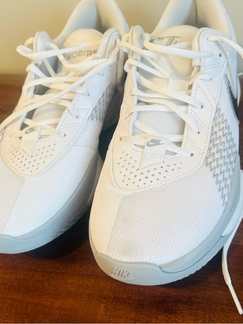 Nike Men’s White Athletic Sneakers with Light Gray Details